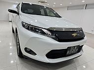 Toyota Harrier Premium 2.0A 2016 White Sunroof Rear Entertainment